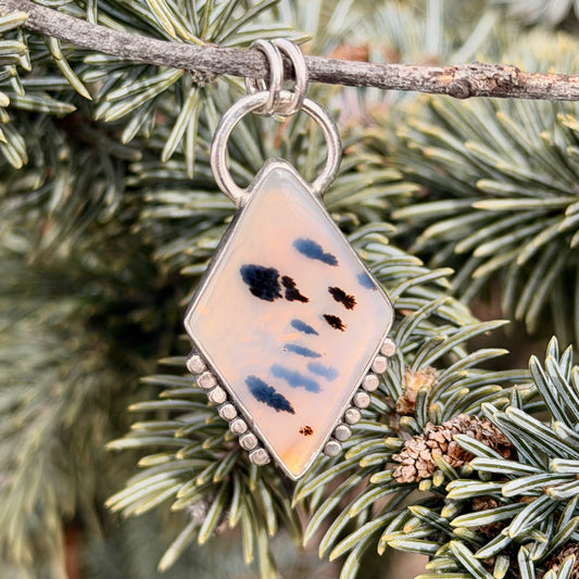 The Mariella Pendent